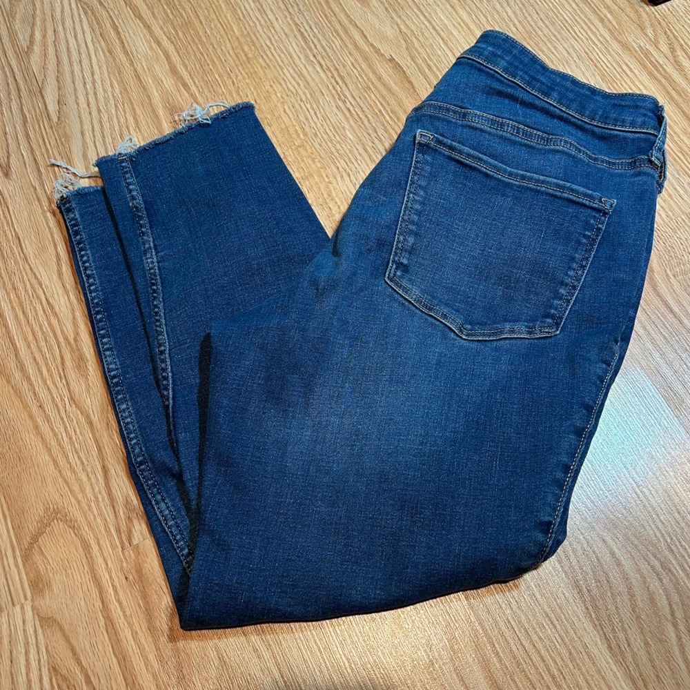 Old Navy Rockstar Super Skinny Extra High Rise Distressed Blue Jeans Size 12